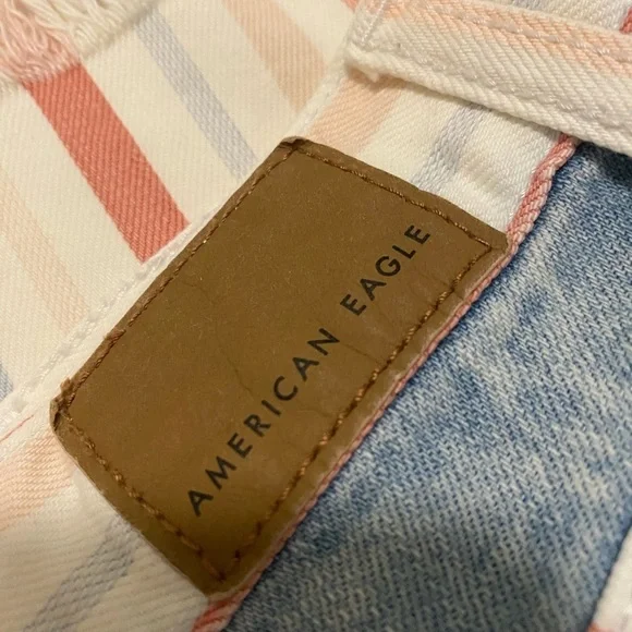 American Eagle Mom Short Patch Pocket Colorful Striped High Rise Cut Off Size 8 - Picture 5 of 11